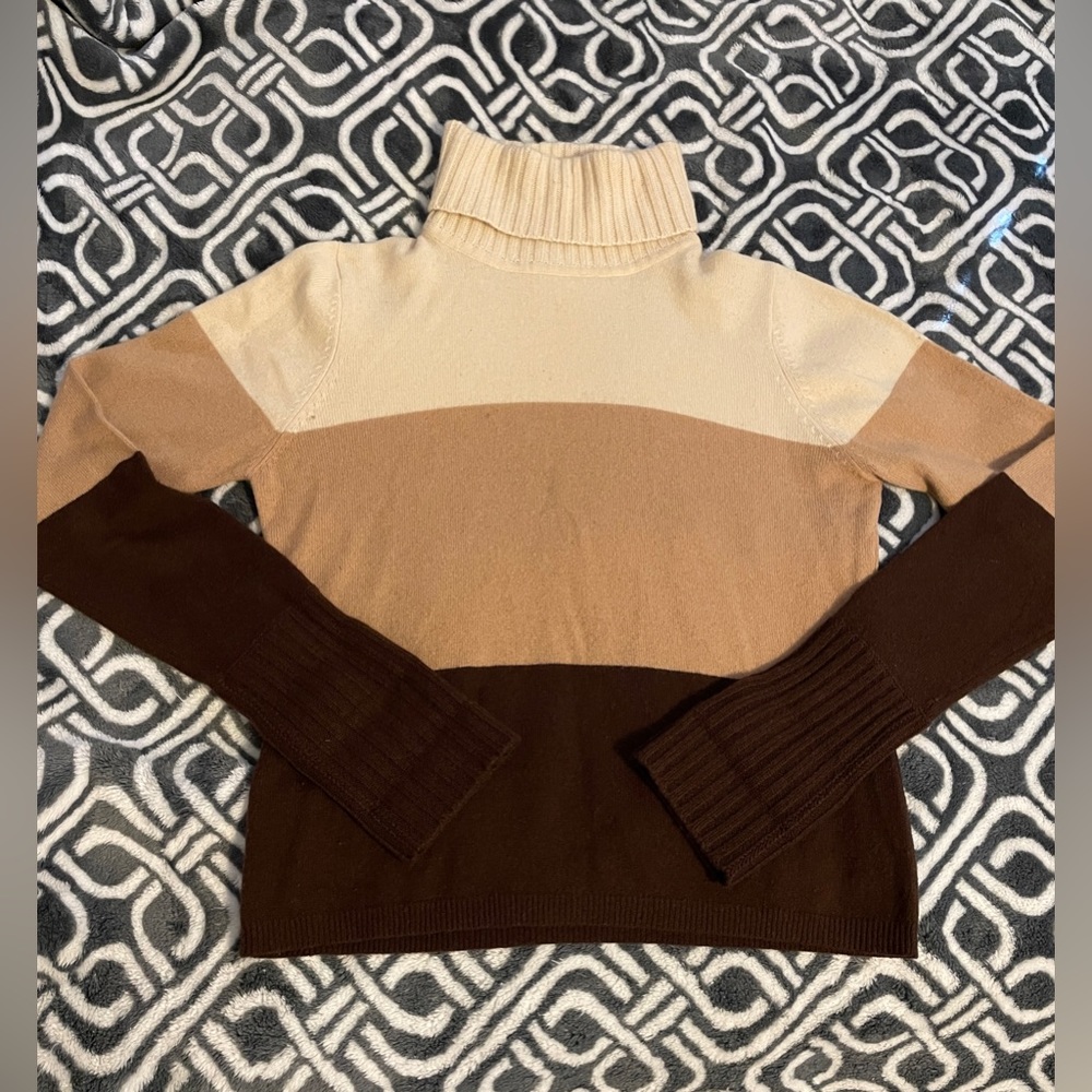 White + Warren 100% Cashmere Turtleneck Color Block Sweater